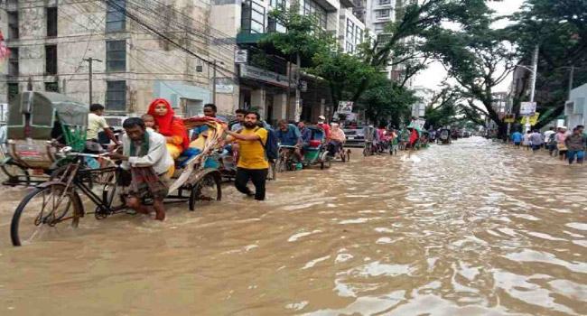 বন্যা : মৃতের সংখ্যা বেড়ে ১২৬