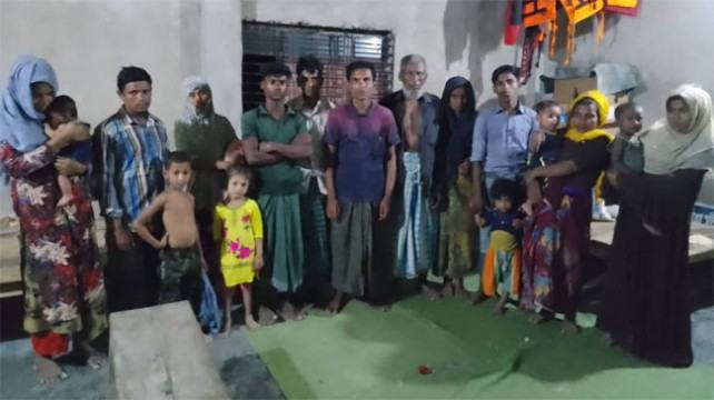 নোয়াখালীতে নারীসহ ১৯ রোহিঙ্গা আটক