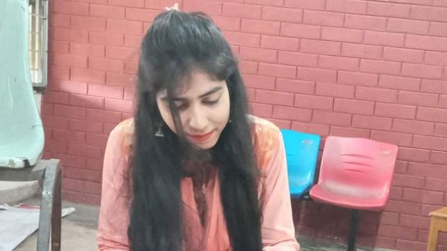 রাস্তায় ছিটকে পড়ে ইডেন কলেজের ছাত্রী নিহত