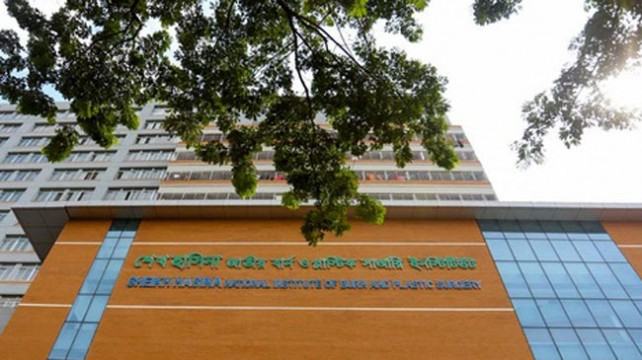গ্যাসের আগুনে দগ্ধ একই পরিবারের ৩ জন