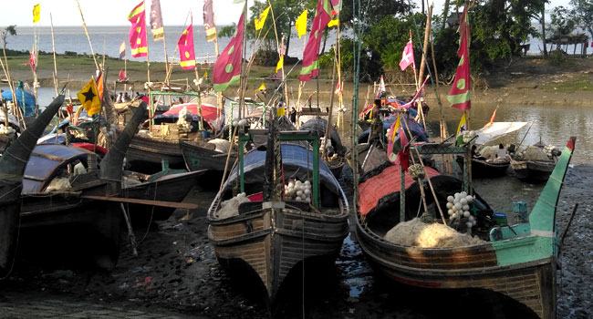৬৫ দিন পর মধ্যরাত থেবে সাগরে নামবেন জেলেরা