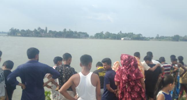 মেঘনা নদীতে গোসলে নেমে যুবক নিখোঁজ