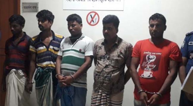 রাজবাড়ীতে আন্তঃজেলা ডাকাত চক্রের ৫ সদস্য গ্রেফতার, ট্রাক জব্দ