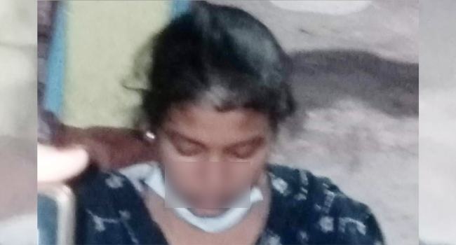 প্রেমিকের বাড়িতে স্কুলছাত্রী প্রেমিকার অনড় অবস্থান