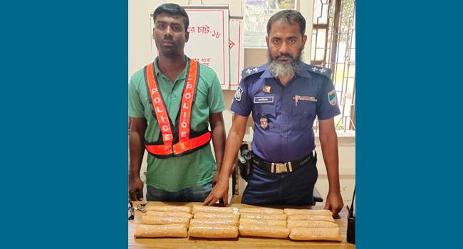 কেশবপুরে ১১ লাখ টাকার প্রায় ১৭ কেজি রুপা উদ্ধার