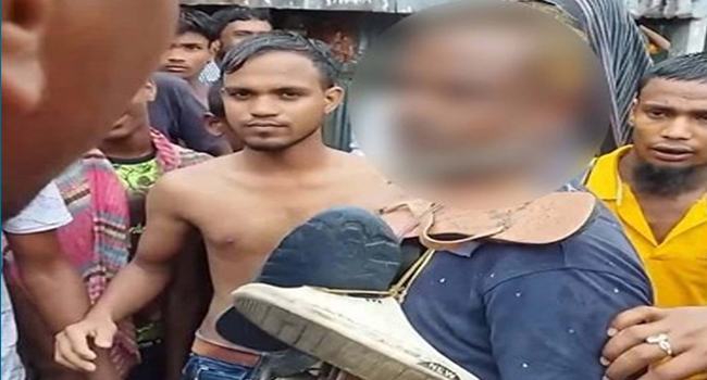 রংপুরে অন্ধকারে পুত্রবধূর ঘরে ঢোকার অপবাদে শ্বশুরের গলায় জুতার মালা