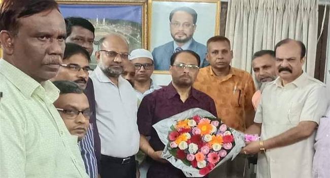 সাবেক অতিরিক্ত পুলিশ সুপারের জাতীয় পার্টিতে যোগদান