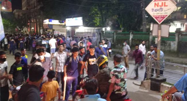 ইন্টার্ন ও শিক্ষার্থীদের আন্দোলনে উত্তাল ওসমানী মেডিকেল কলেজ