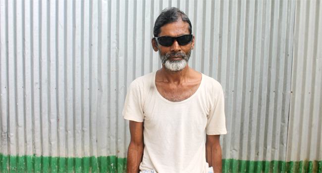 রিকশাচালক নুরু মিয়ার চোখের চিকিৎসার্থে সাহায্যের আবেদন