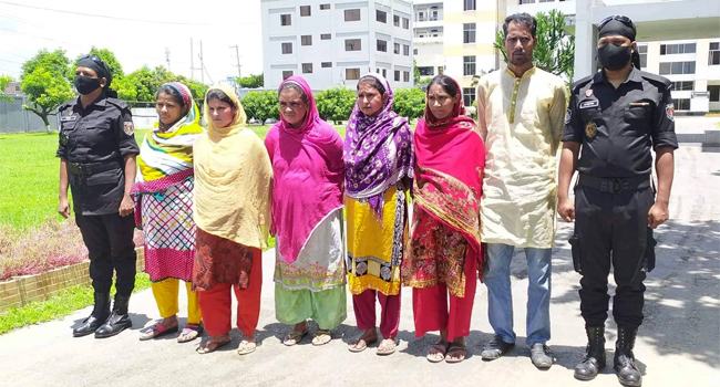 নারায়ণগঞ্জে ৬ পাচারকারী আটক, ৩ নারী উদ্ধার