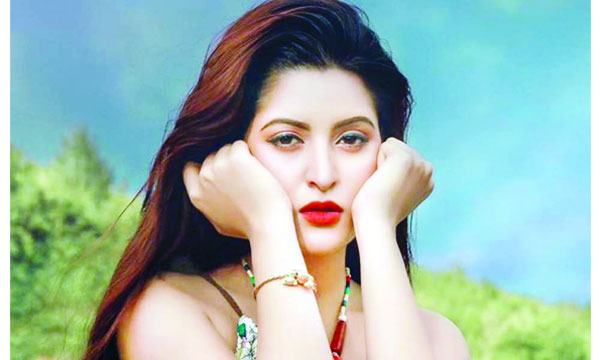 পুত্রসন্তানের মা হলেন পরীমণি