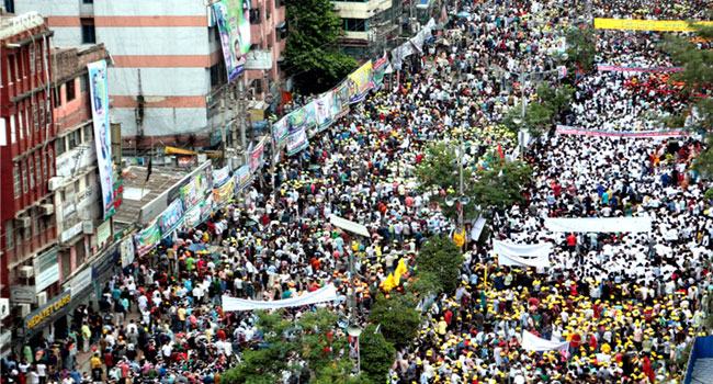 অগ্রিম বার্তা দিতেই নয়া পল্টনে বিপুল সমাগম
