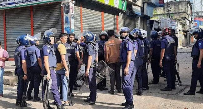 ফেনীতে ছাত্রলীগ-বিএনপি সংঘর্ষ : ২২৪ জনের বিরুদ্ধে পুলিশের মামলা