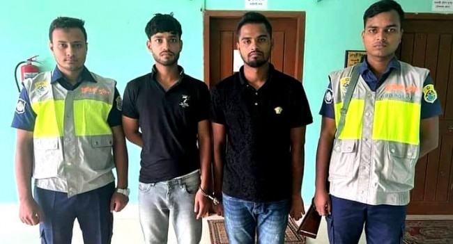 ‘সহজ-সরল ট্যুরিস্টদের মাদক-নারী দিয়ে ব্লাকমেইল করত ২ যুবক’