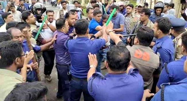 ছাত্রলীগের ওপর পুলিশের লাঠিচার্জ : ৩ সদস্যের তদন্ত কমিটি