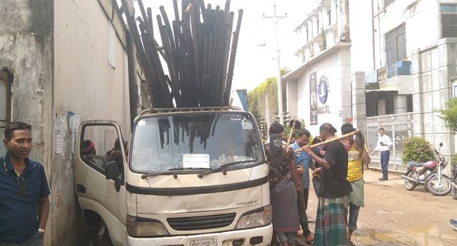 আশুলিয়ায় ২ কিলোমিটার অবৈধ গ্যাস সংযোগ বিচ্ছিন্ন