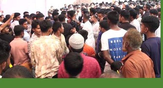 শোক দিবসে খাবার বিতরণ নিয়ে ছাত্রলীগের দু’গ্রুপের সংঘর্ষ
