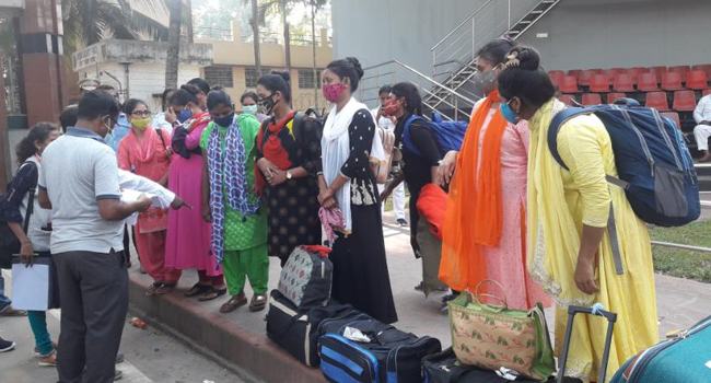 সাজা শেষে ভারত থেকে দেশে ফিরলেন ৮ বাংলাদেশী নারী