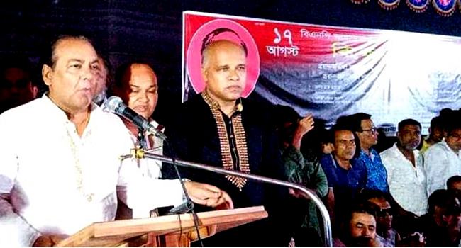 ফরিদপুরে আ’লীগের কেন্দ্রীয় নেতার বিরুদ্ধে সন্ত্রাসের অভিযোগ