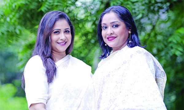 দুই দশক পর একসাথে দুই চুমকি