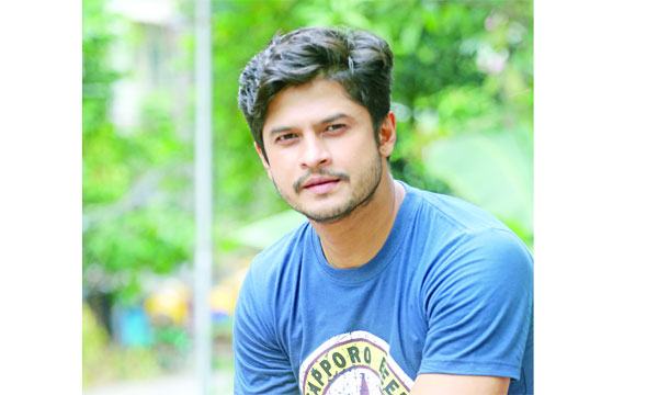 জন্মদিনে বিরতিতে নিলয়