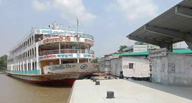 ঢাকা-বরগুনা নৌরুটে আগের ভাড়াতেই চলছে লঞ্চ