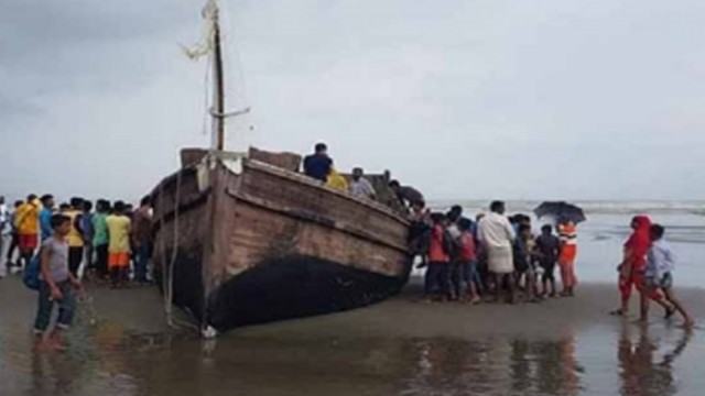 কক্সবাজারে ট্রলারডুবি, ৫ জেলের লাশ উদ্ধার