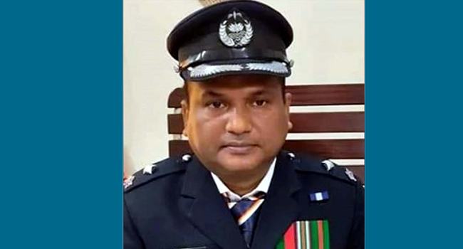 ৩০ মিনিট যানজটে আটকা ডিআইজি, স্থানীয় ওসিকে প্রত্যাহার