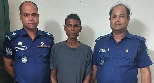 নাগেশ্বরীতে পরকীয়া সন্দেহে স্ত্রীকে কুপিয়ে হত্যা