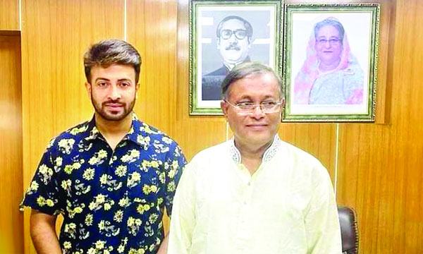 শাকিব খান হঠাৎ তথ্য মন্ত্রণালয়ে
