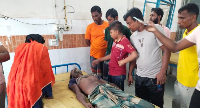 চুয়াডাঙ্গায় ট্রেনের ধাক্কায় বৃদ্ধের মৃত্যু