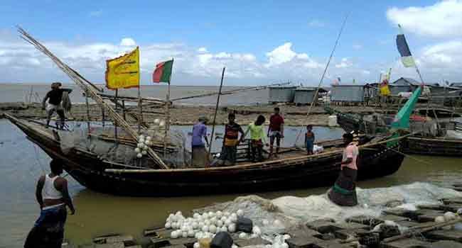 ঝড়ের পূর্বাভাস জানতে ১৬২০টি ট্রলার পাচ্ছে জিএসএম নেটওয়াকিং সুবিধা