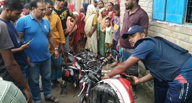 আটোয়ারীতে মোটরসাইকেল দুর্ঘটনায় নিহত ১, আহত ৩