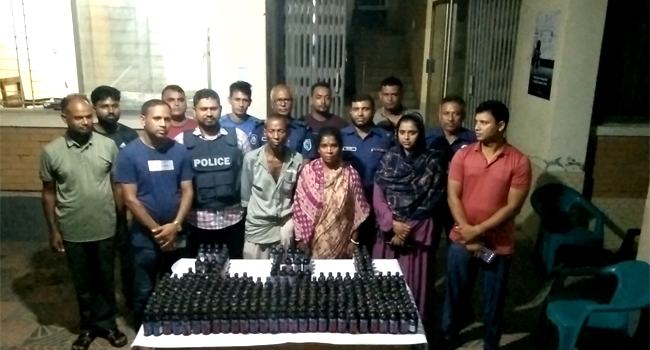 আটোয়ারীতে ৩২১ বোতল ফেনসিডিলসহ স্বামী-স্ত্রী আটক
