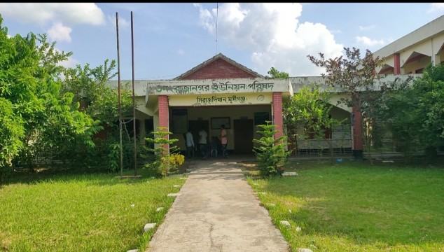 ৩০ টাকা কেজির চাল নিতে ইউপি সদস্যকে দিতে হচ্ছে ১ হাজার