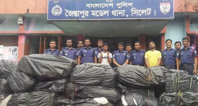 সিলেটে ট্রাকসহ ভারতীয় কসমেটিক্স জব্দ