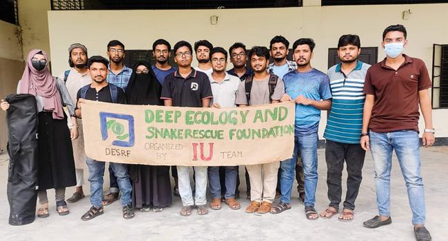 সাপ উদ্ধারে ইবিতে 'স্ন্যাক রেসকিউ' টিমের যাত্রা শুরু