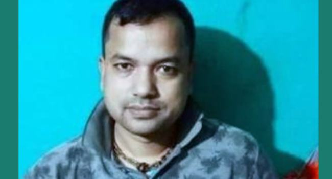 বাড়ি ফেরার পথে ব্যবসায়ীকে গলাকেটে হত্যা