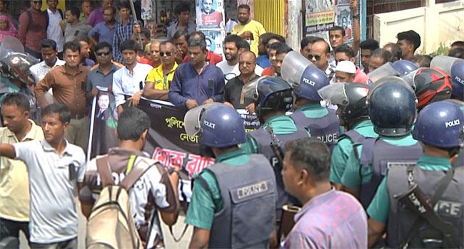 গংগাচড়ায় বিএনপি পুলিশ-রক্তক্ষয়ী সংঘর্ষ : সাংবাদিকসহ আহত ৭৫