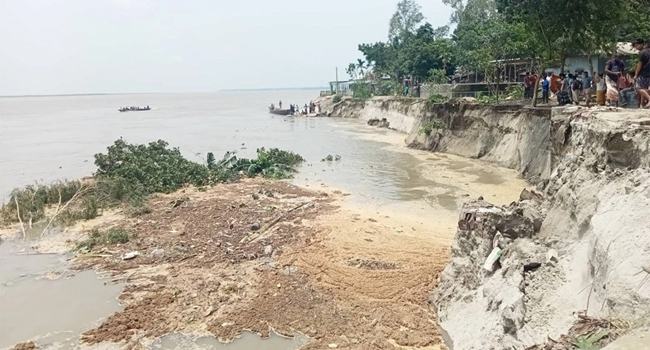 দেওয়ানগঞ্জে বাড়ছে যমুনার পানি : হতাশায় এলাকাবাসী