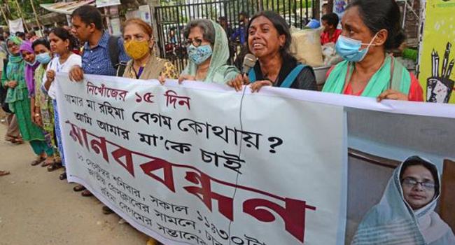 যেকোনো মূল্যে মাকে খুঁজে পেতে চাই...