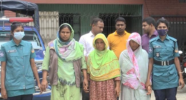 চাচাতো ভাইকে হত্যা করা দেখা ফেলায় ২ বছরের নাতনিকে খুন