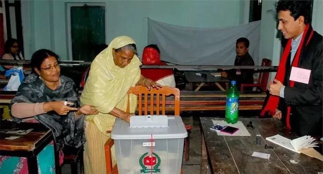 দলীয় সরকারের অধীনে গ্রহণযোগ্য নির্বাচন কি সম্ভব!