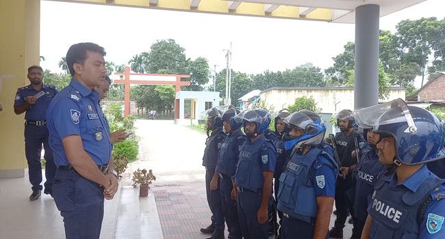 রুহিয়ায় পুলিশি তৎপরতা জোরদার : আতঙ্কে মাদককারবারিরা