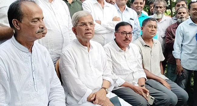 প্রধানমন্ত্রী ভারত থেকে কিছুই আনতে পারেননি : মির্জা ফখরুল