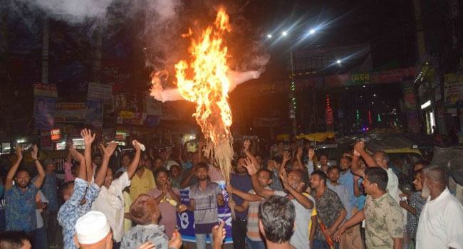 রংপুরে কাদের-রাঙ্গার পাল্টাপাল্টি কুশপুতুল দাহ, আহত ১২