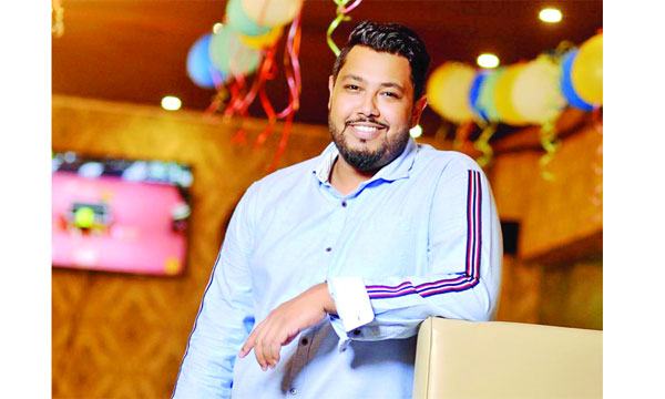 নতুন দুই মৌলিক গান নিয়ে প্রতীক