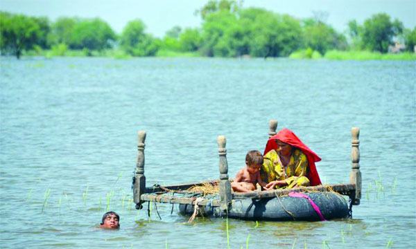 বন্যায় পাকিস্তানের অর্থনীতি আরো চাপে