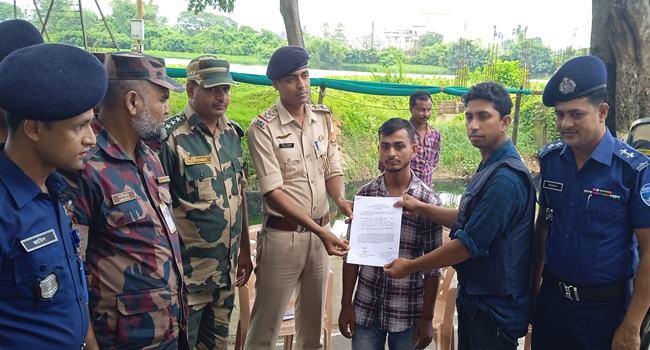 ১৬ মাস কারাভোগের পর আখাউড়া চেকপোস্ট দিয়ে ভারতীয় যুবককে হস্তান্তর