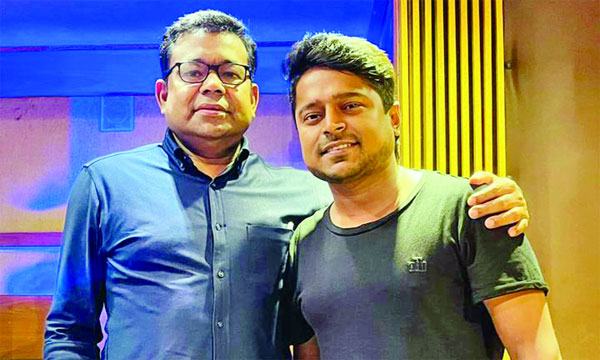 মিলনের সুরে গাইলেন মনির খান